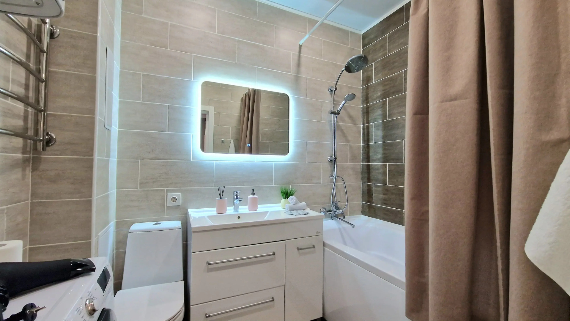 Квартира в Хорошей Локации Недалеко от Исторического Центра Города