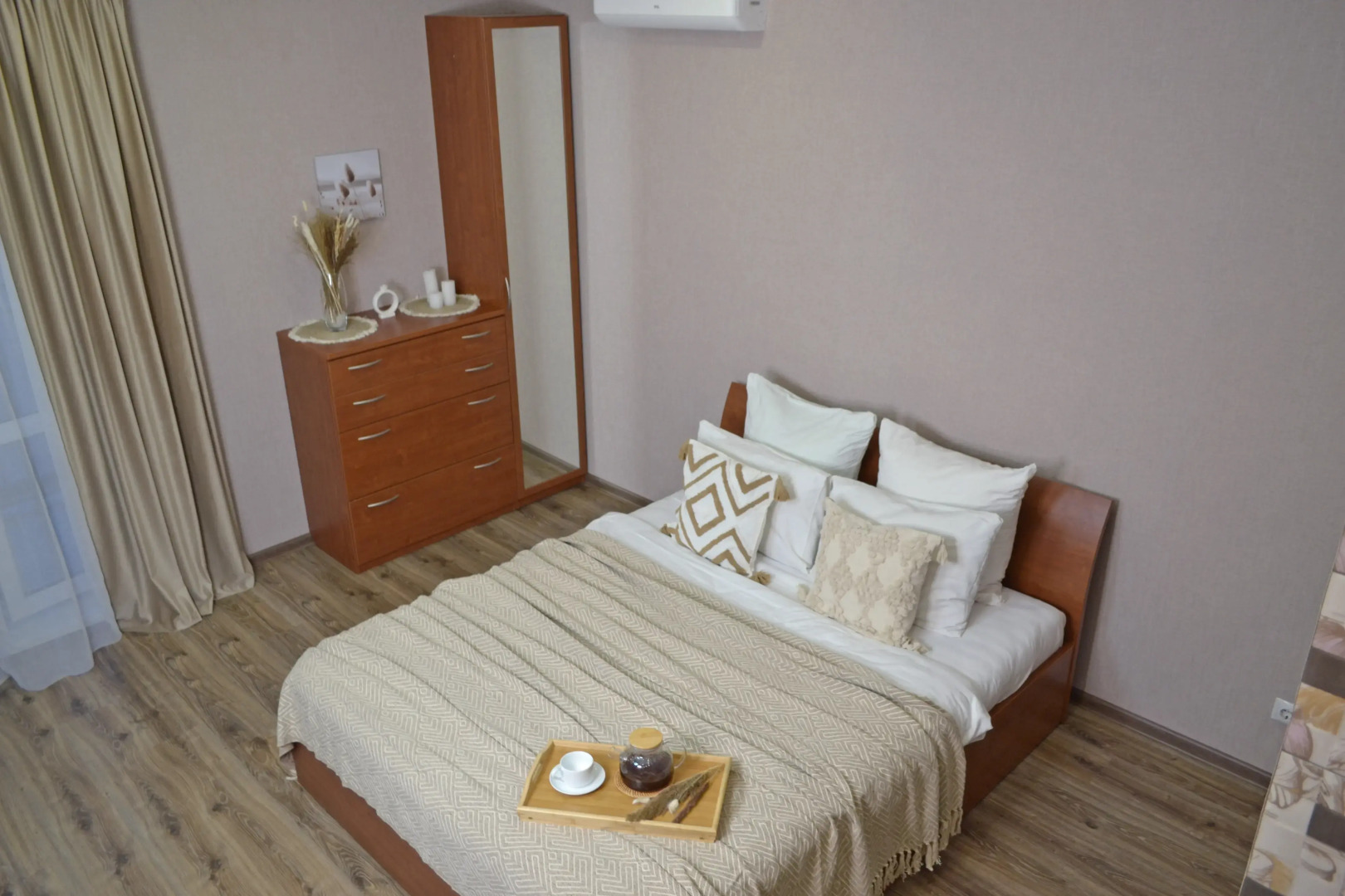 Апартаменты «Атмосфера» | Сандал — Ваш Вечер На Высоте С Идеальным Видом