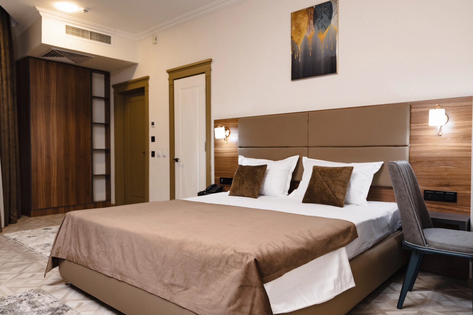 Отель ART ROYAL