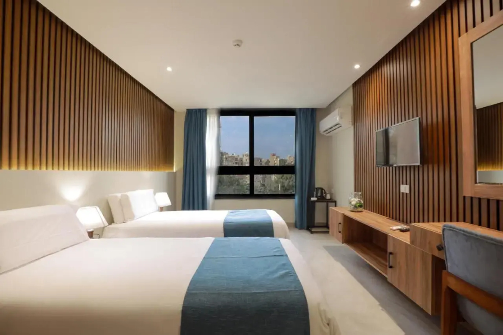 Отель Pyramid Front Hotel