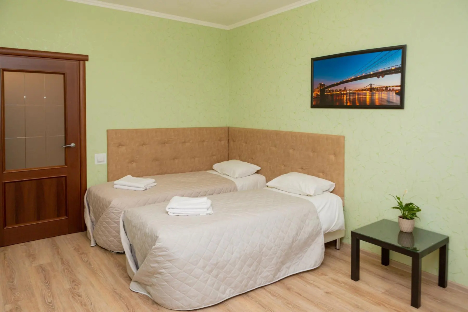 Апартаменты однокомнатные (17) Серебровская 91