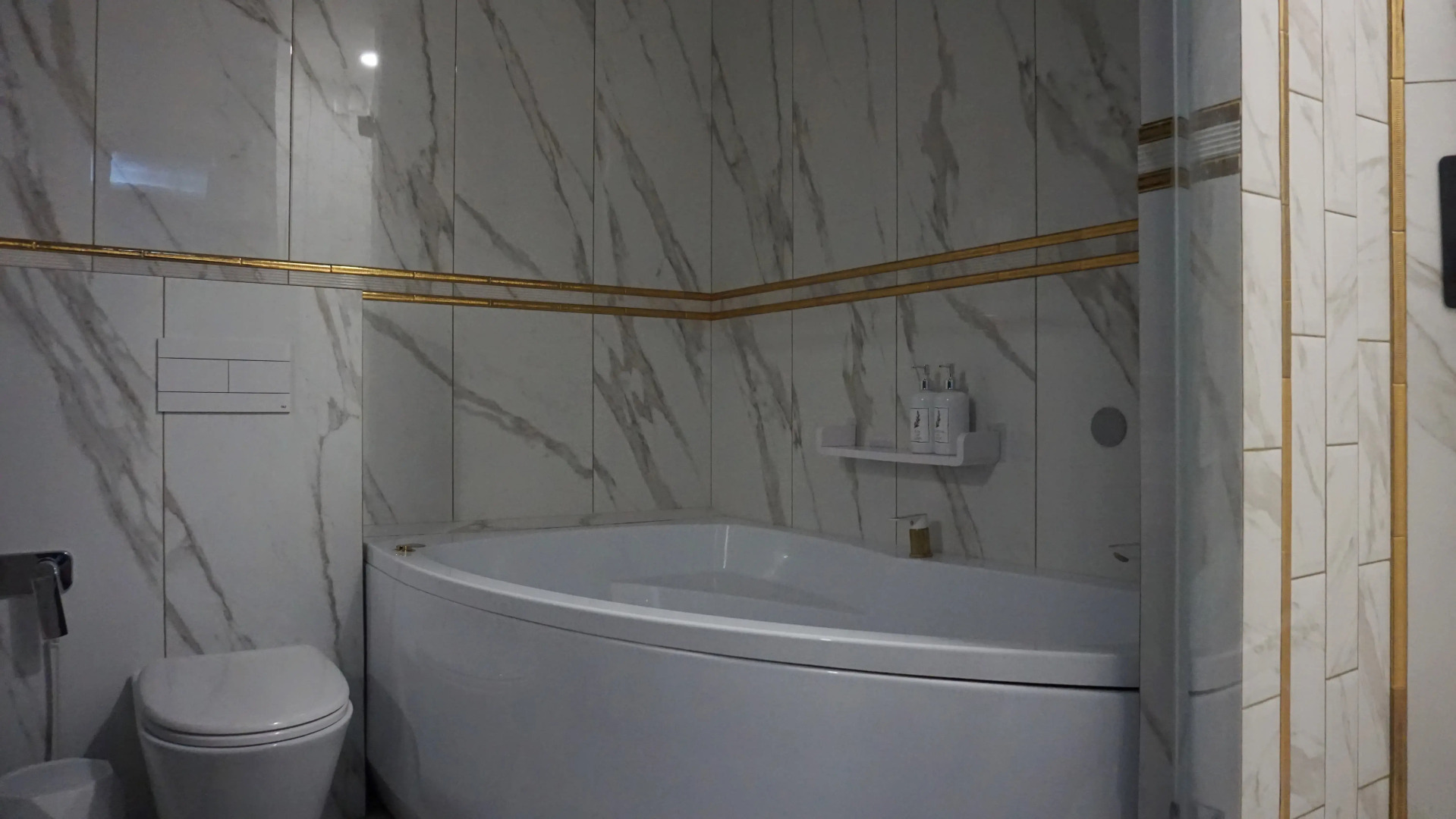 Квартира просторная трешка