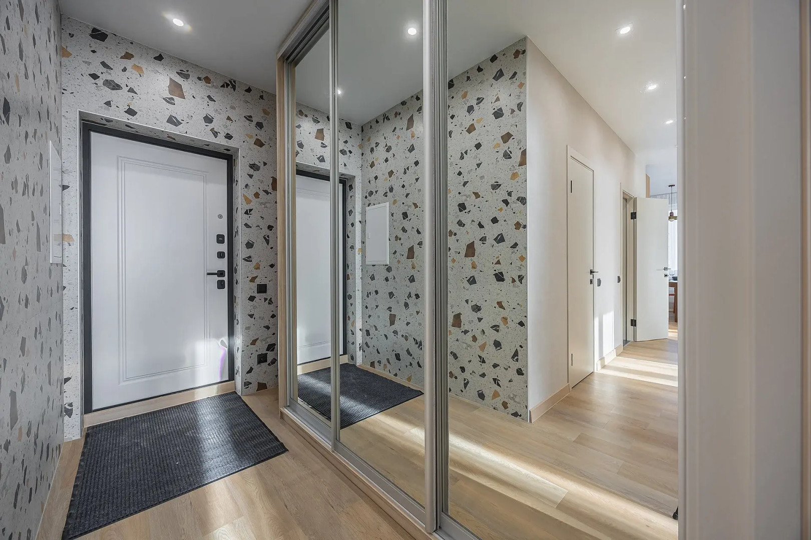 Квартира просторная 3 к iZi Apart в центре Автозавода метро Парк Культуры