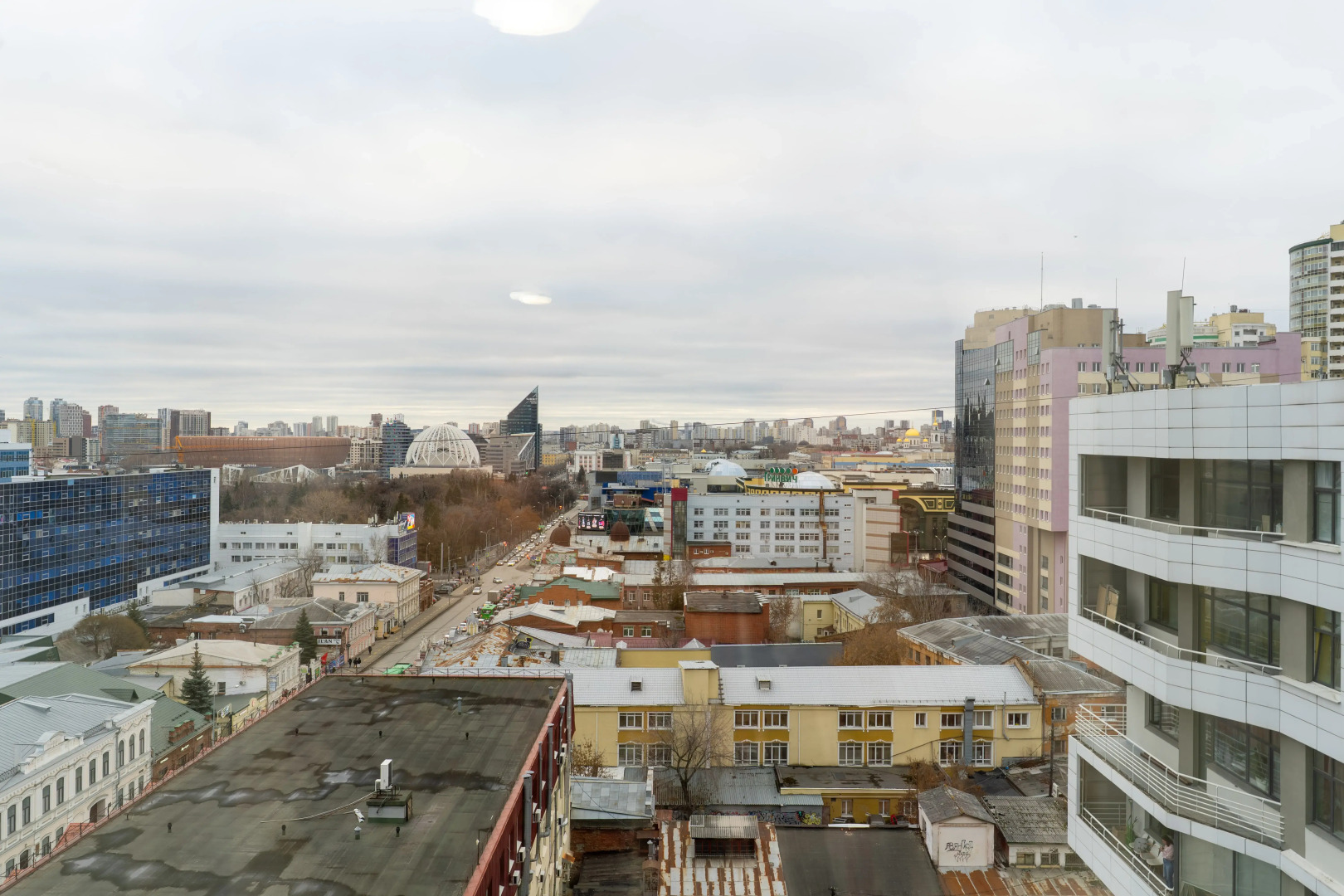 11 Апартаменты RADIUS Малышева 42А (20)