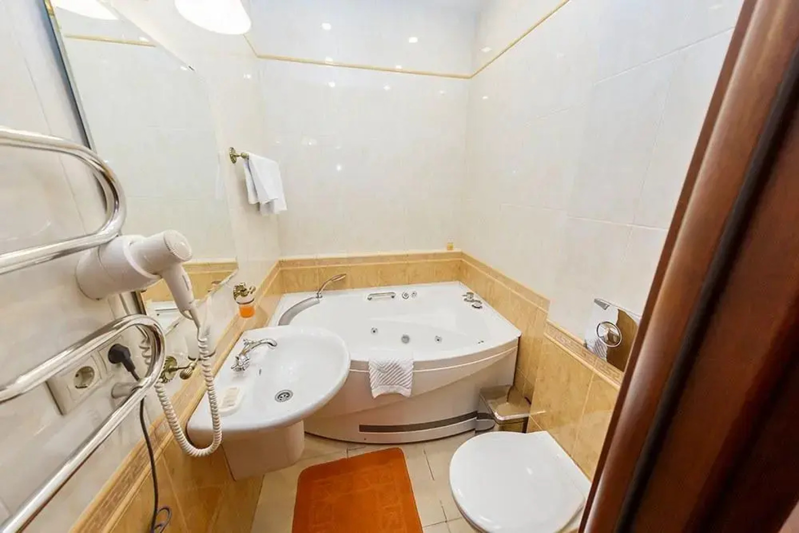 Отель Саров