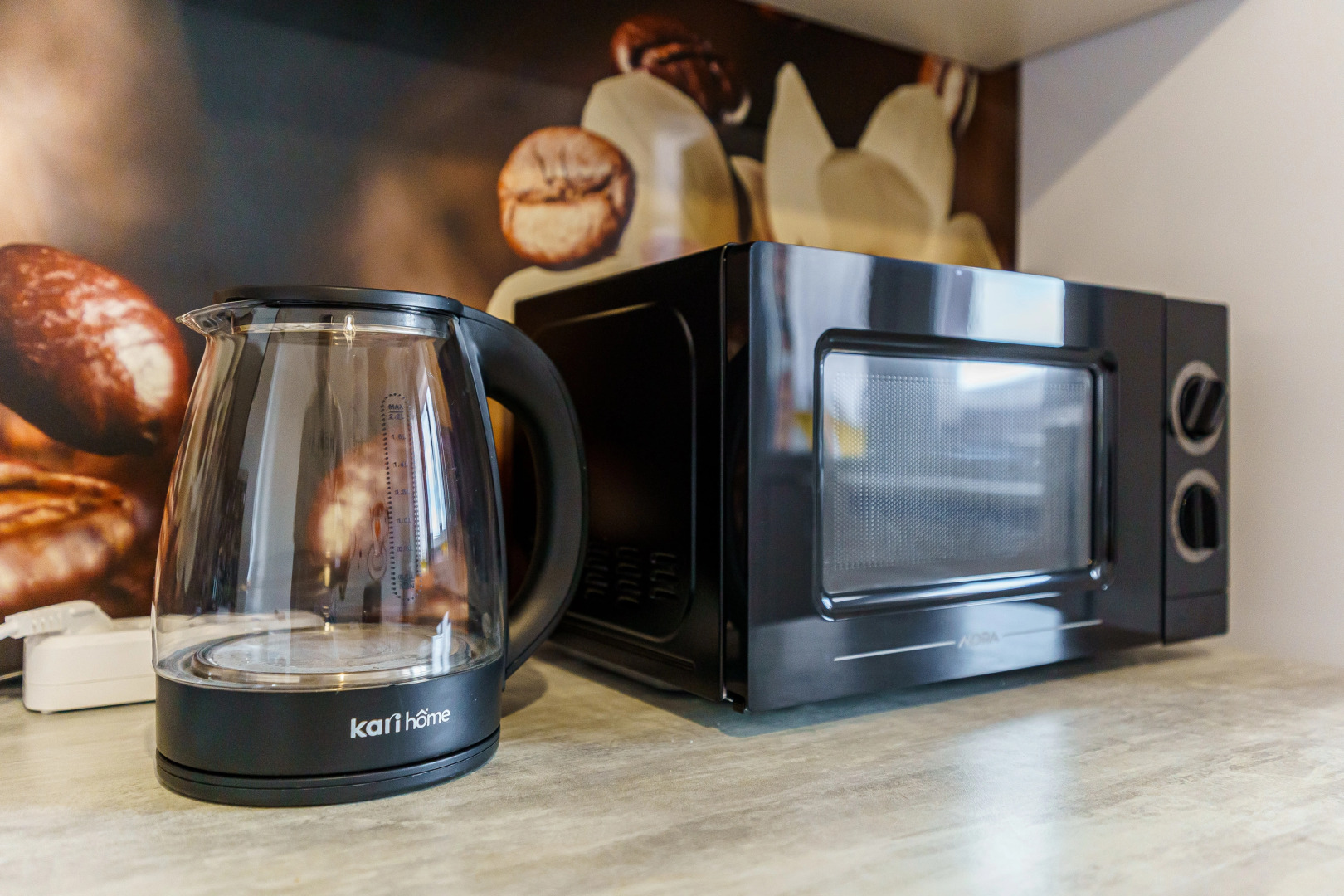 Апартаменты двух-комнатные в центральном районе Новороссийска от LetoApart