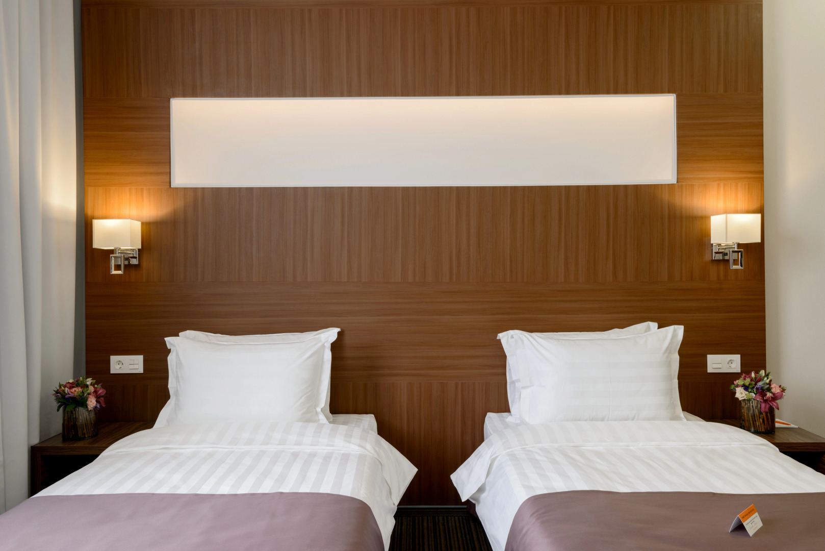 Отель PARK WOOD HOTEL