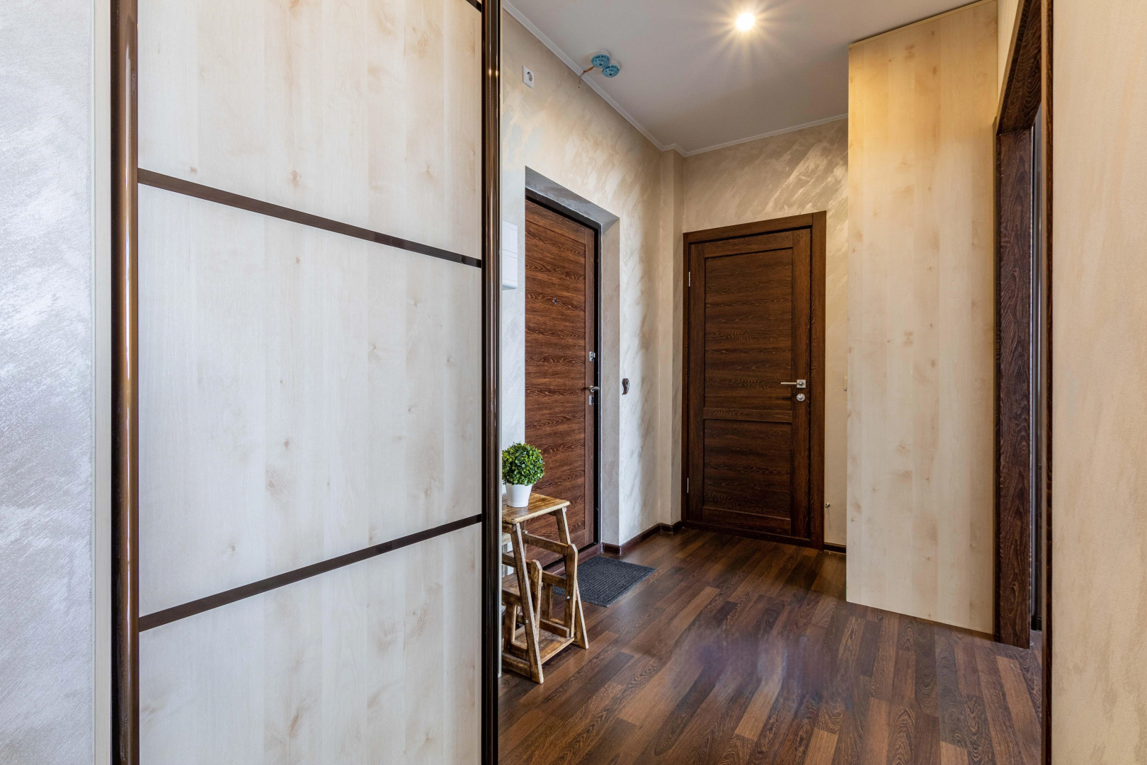 Однокомнатные апартаменты Stepanenkov с видом на город на Белинского 177а/3