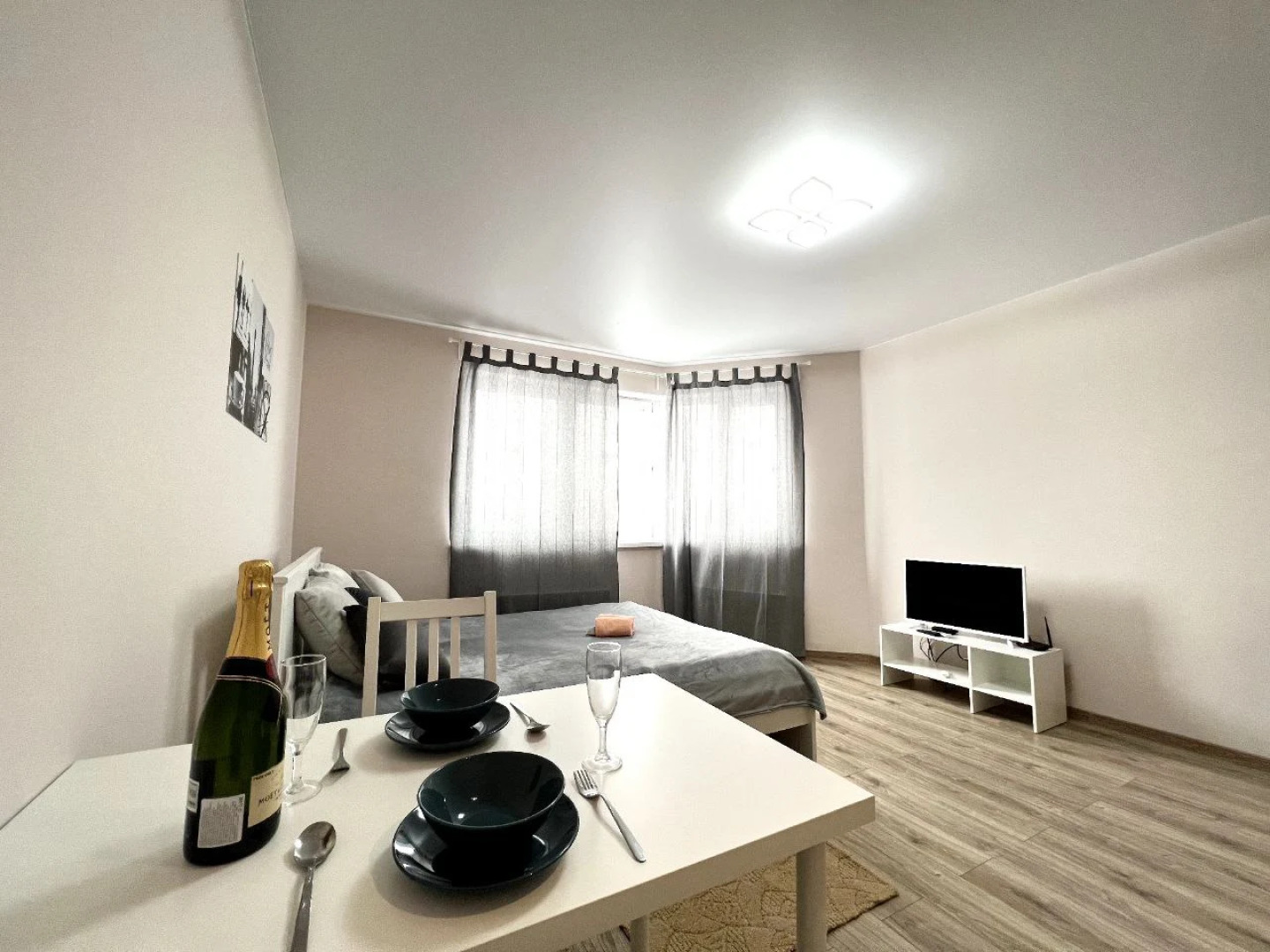 Апартаменты Хрустальная 44к3