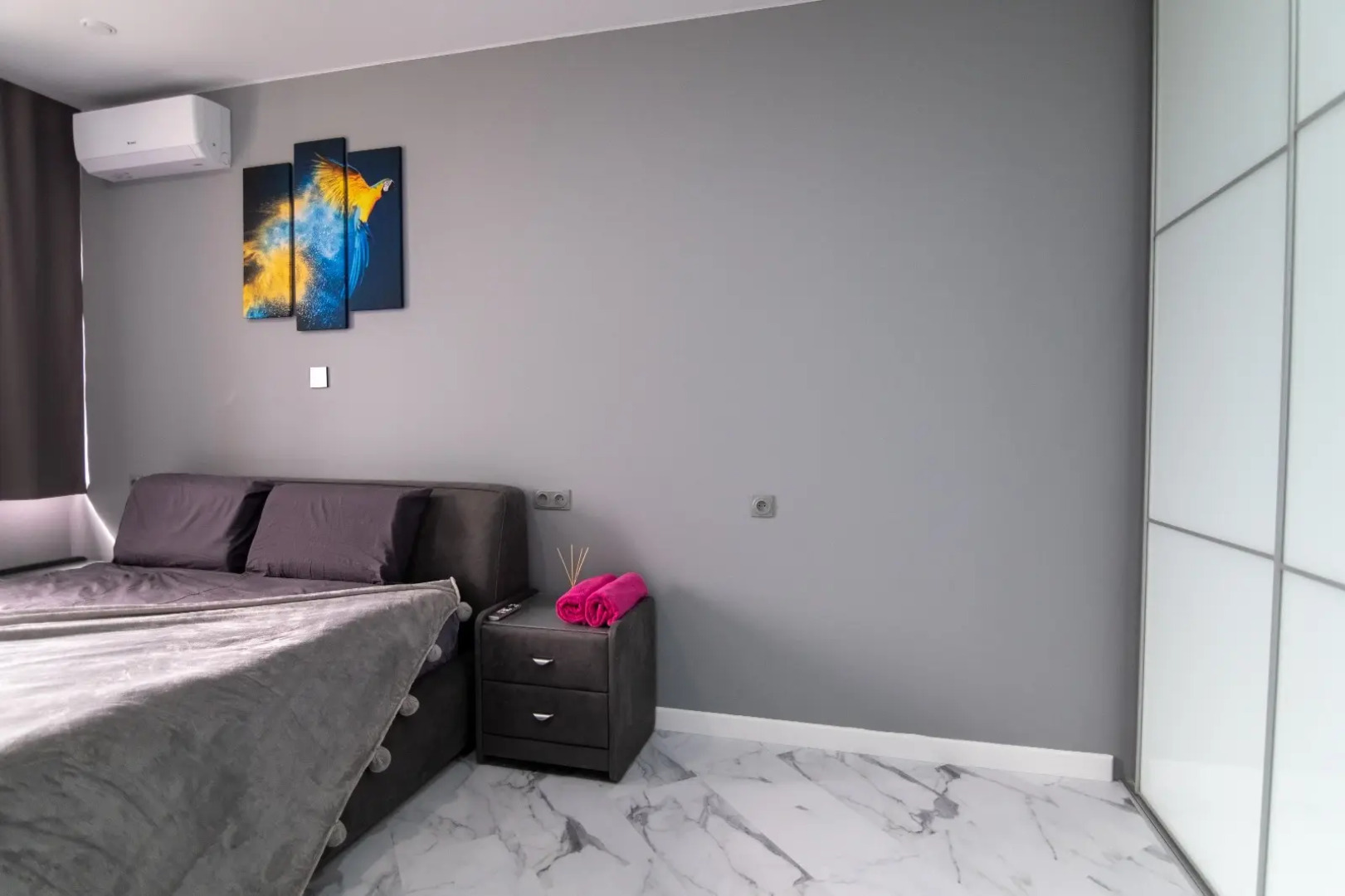 Апартаменты Hedonism Aparts со Стильным Ремонтом в Тихом Районе