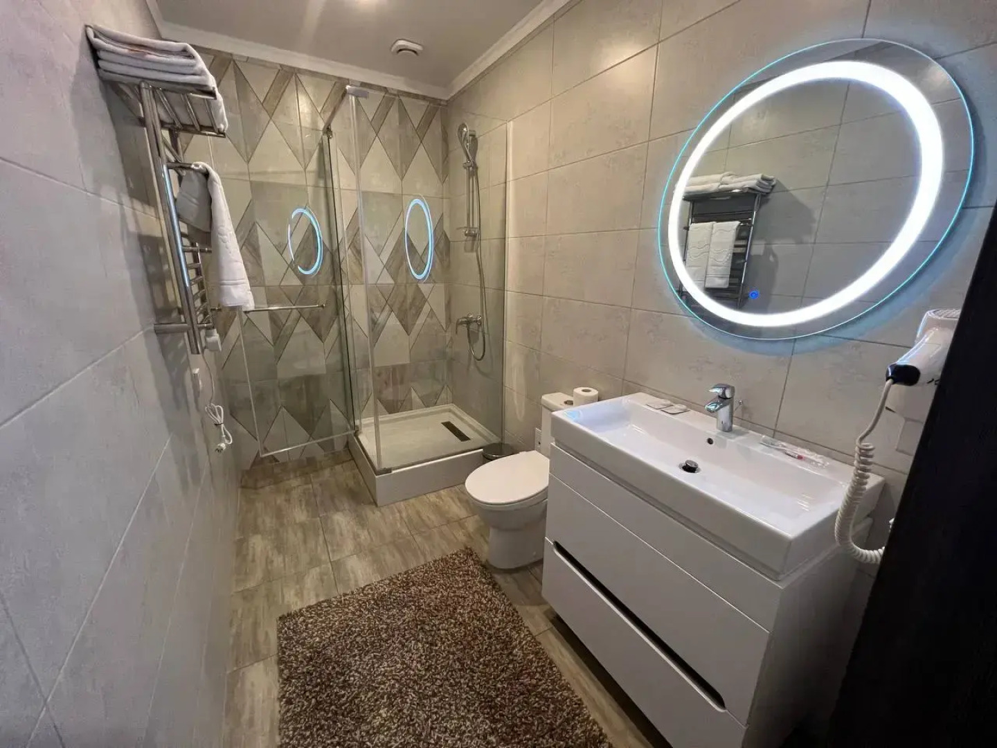 Отель Меридиан