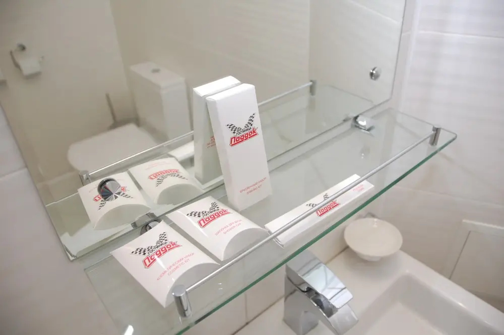 Отель Паддок