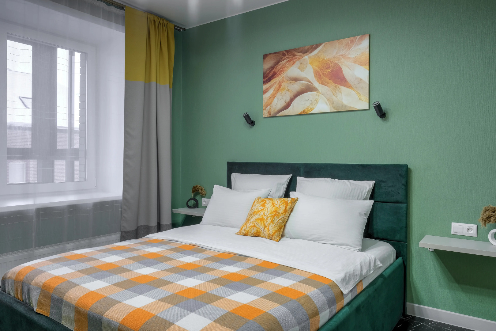 Апартаменты Володарского 14