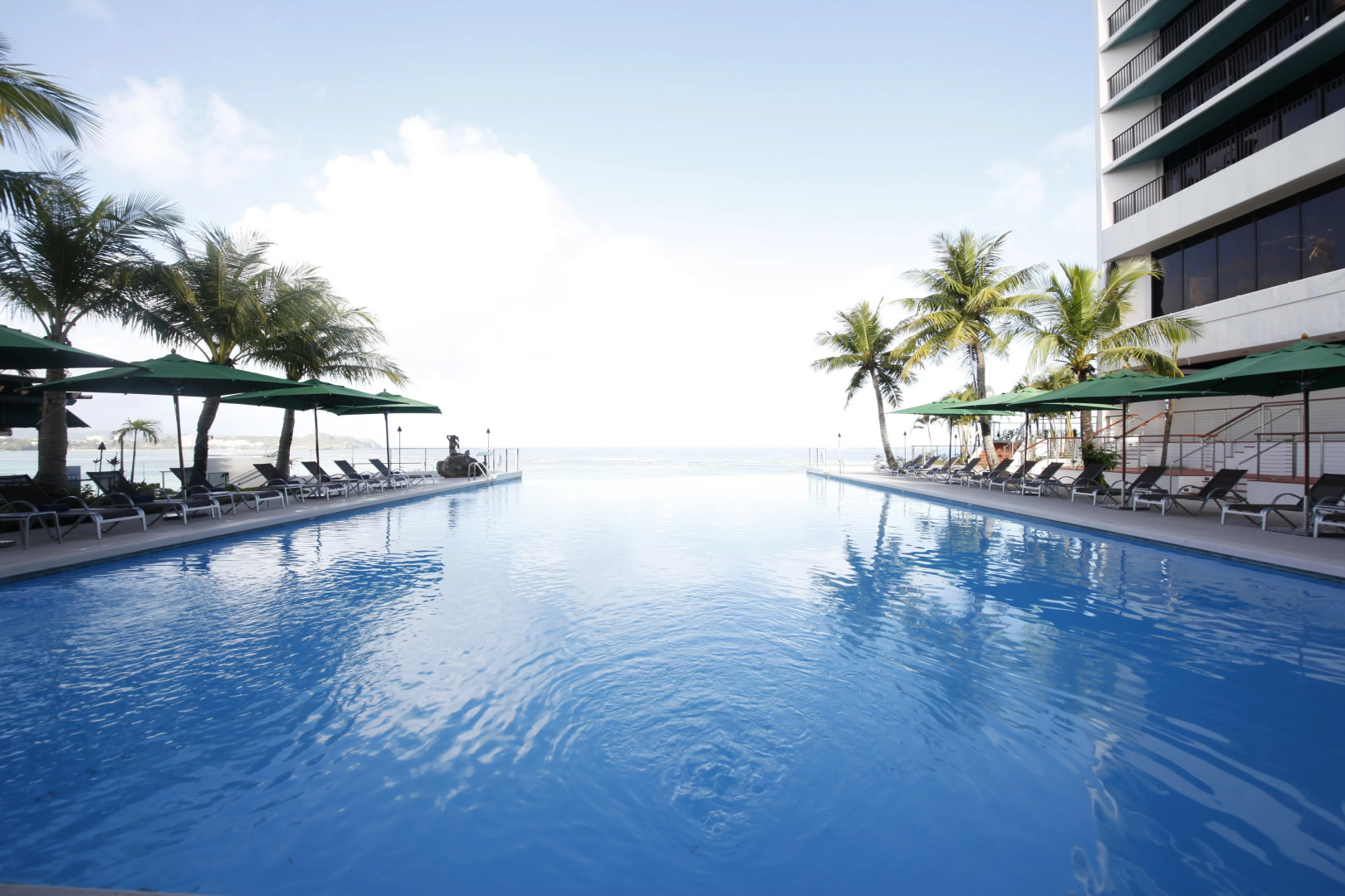 Отель Guam Reef