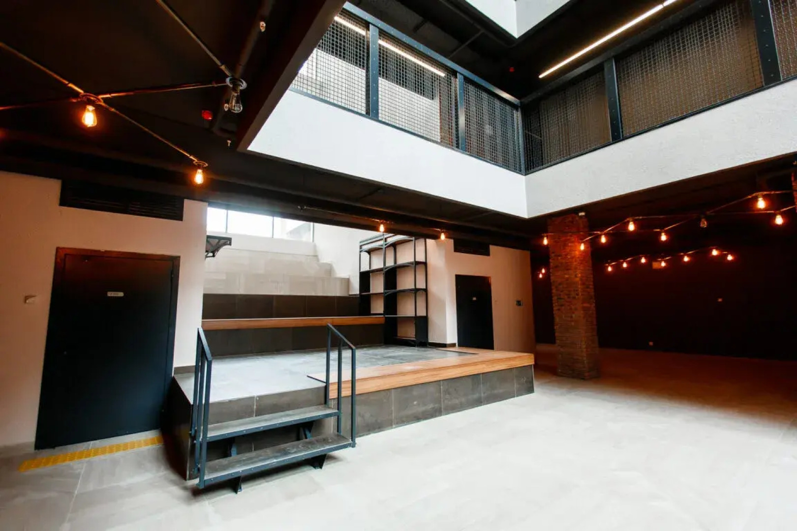 Апартаменты для 1, 2 гостей с видом на город