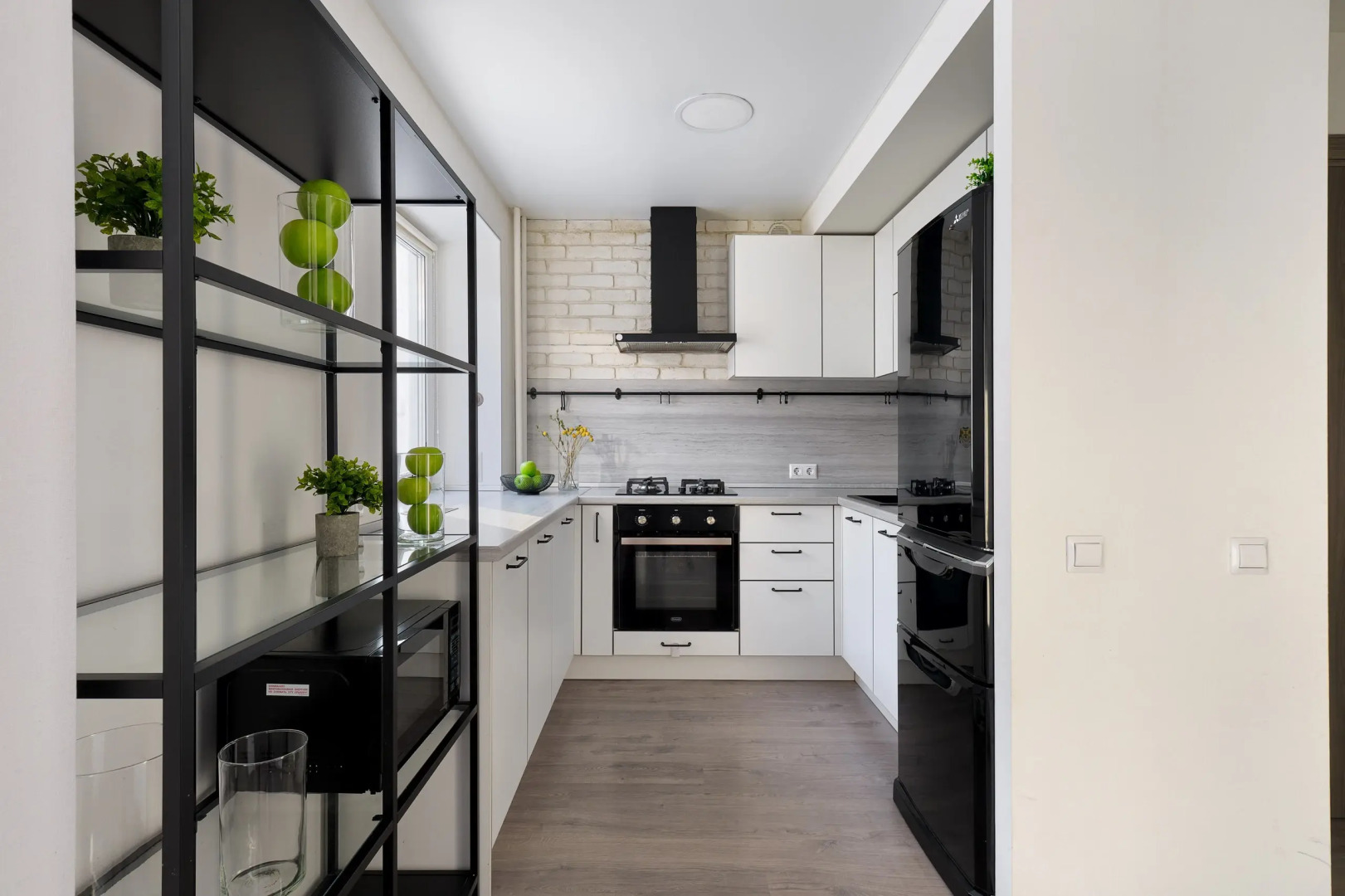 Апартаменты Большие рядом с метро и Заливом