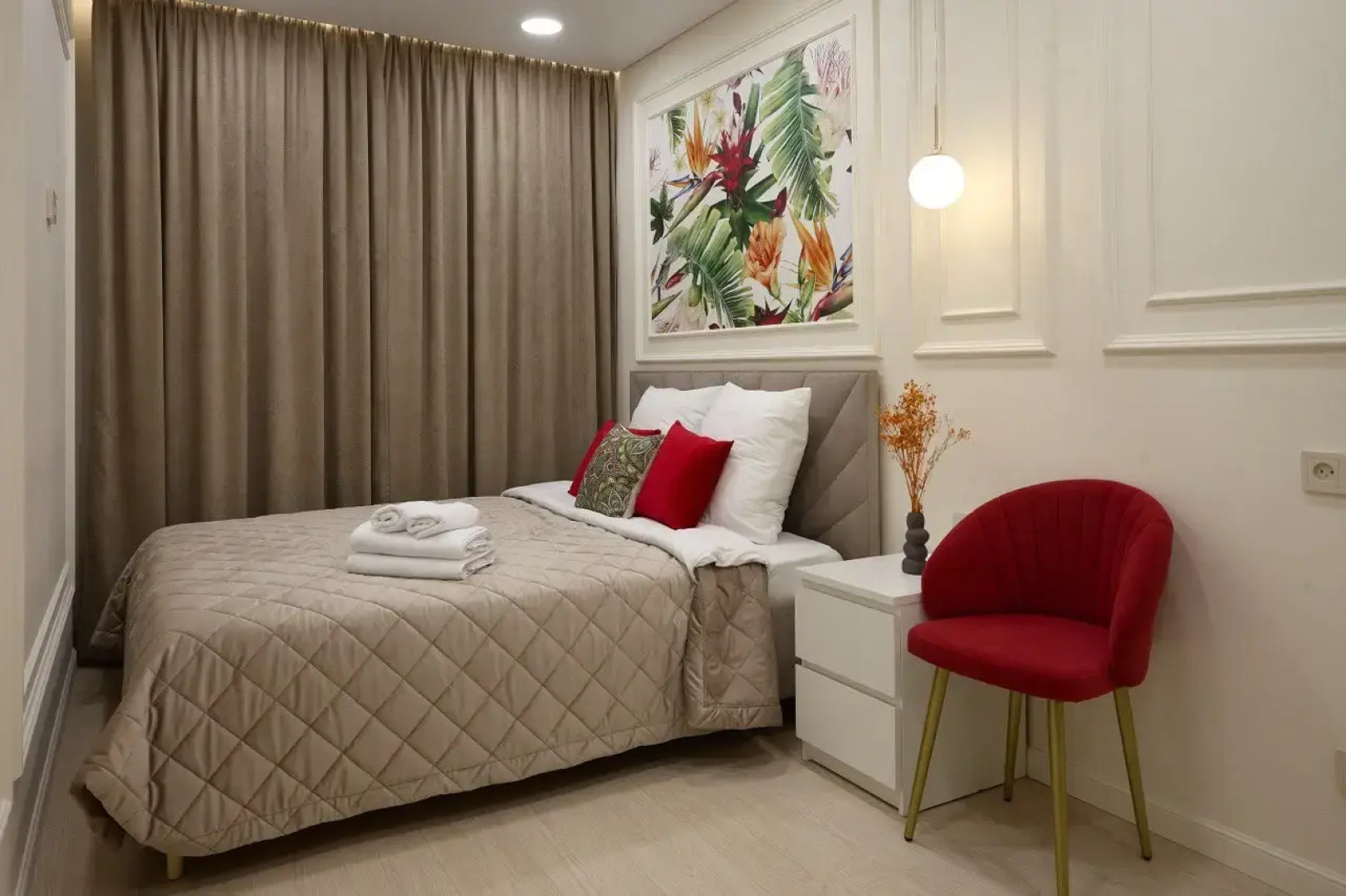 Апартаменты в центре с красивым видом из окна Рядом Метро и Кремль