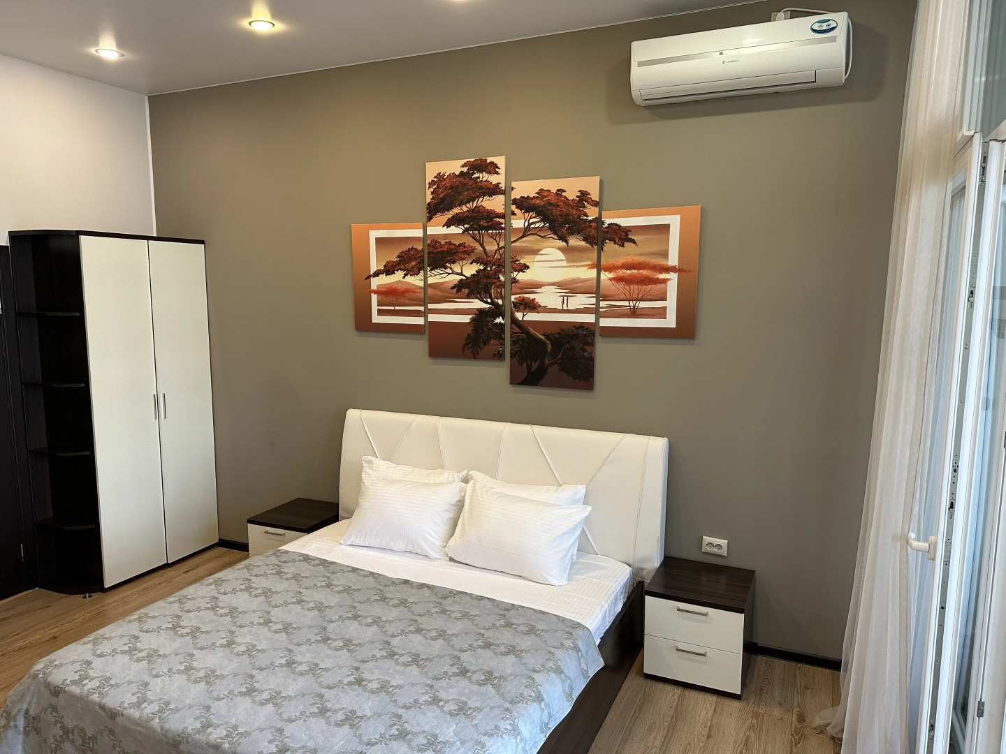 Апартаменты на Бульваре Надежд 4/2