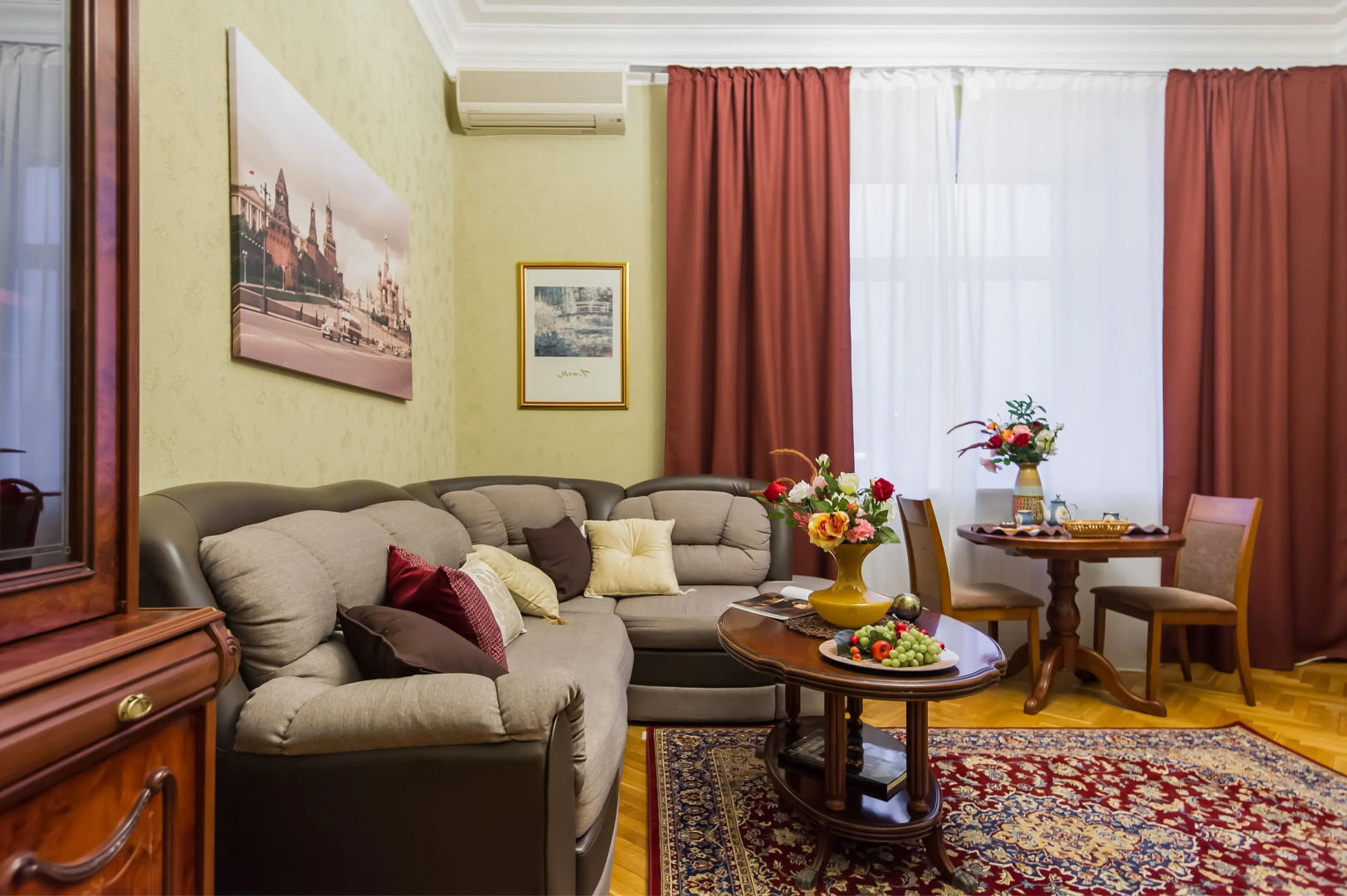 Квартира GM Apartments на Москва-реке с Видом на Набережную и Сталинскую высотку
