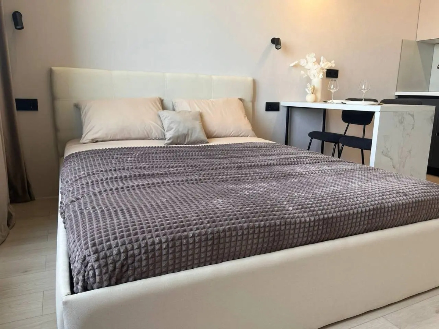 Квартира Апартаменты от ProКвартиры возле Ак Барс Арена, ДВВС и аквапарка по улице Сибгата Хакима 51