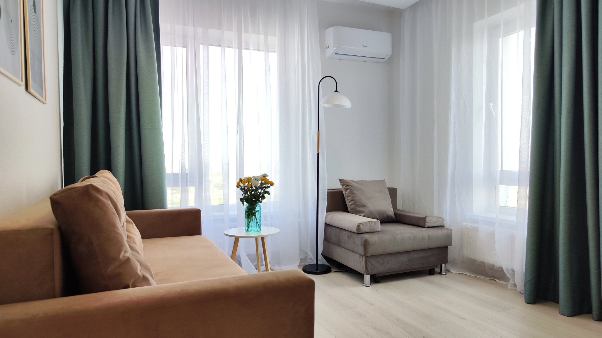 Апартаменты Panda Home в Сердце Сибири с видом на город с высоты