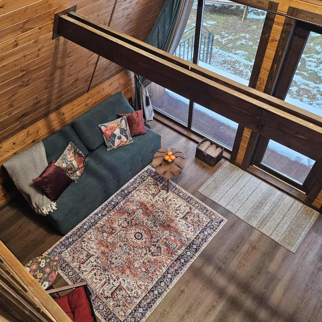 Частный дом темный А-фрейм