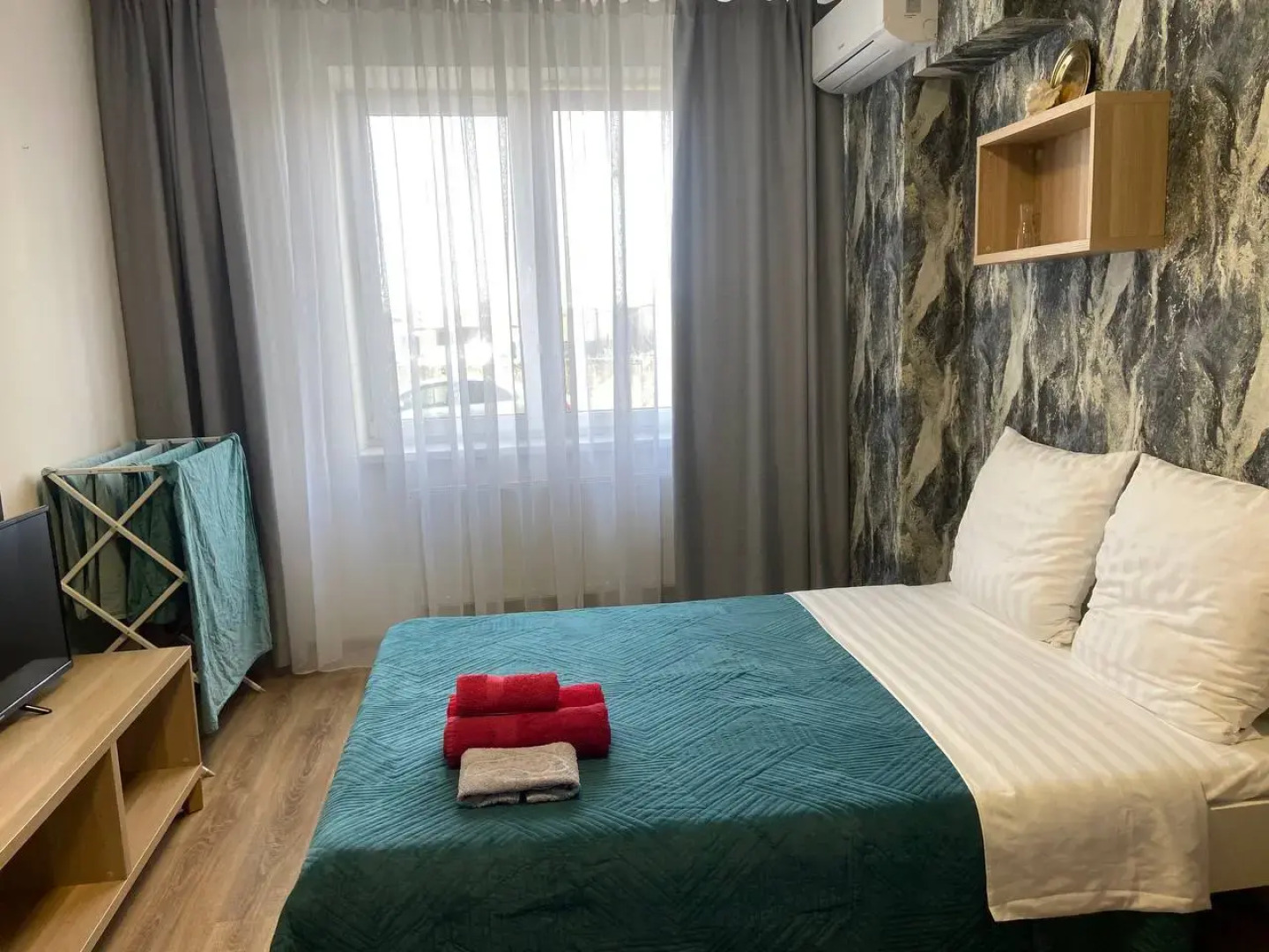 Апартаменты Студия Кореновская 2/4