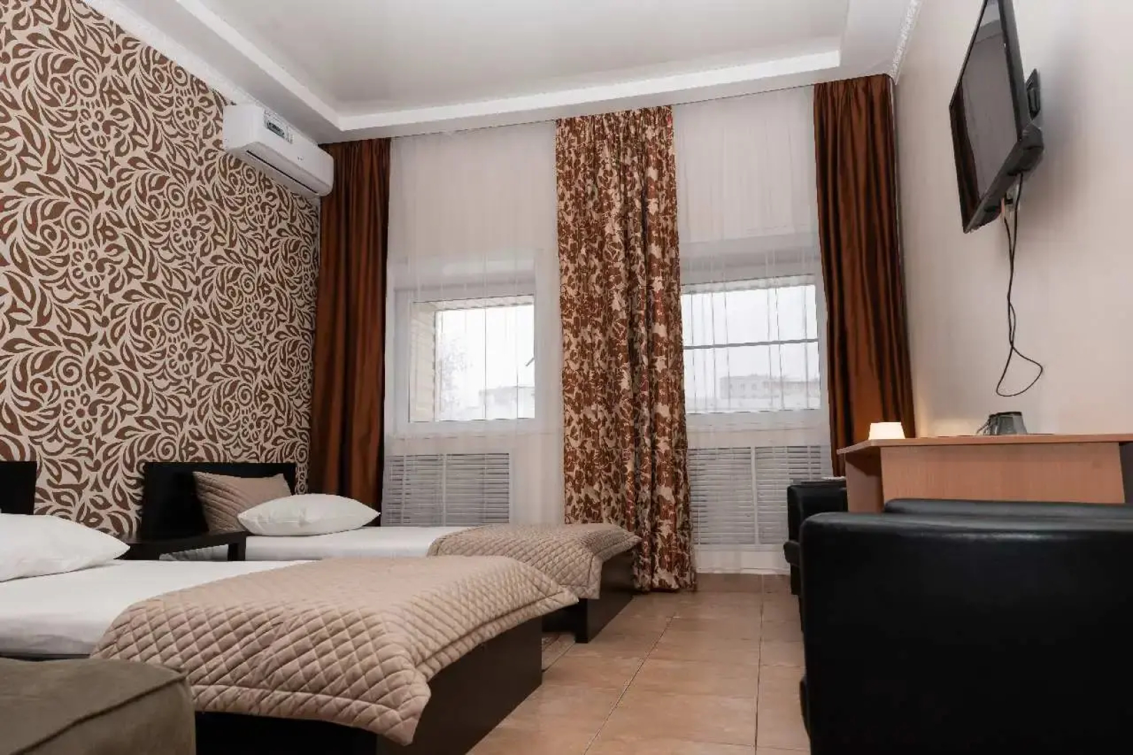 Отель Надежда