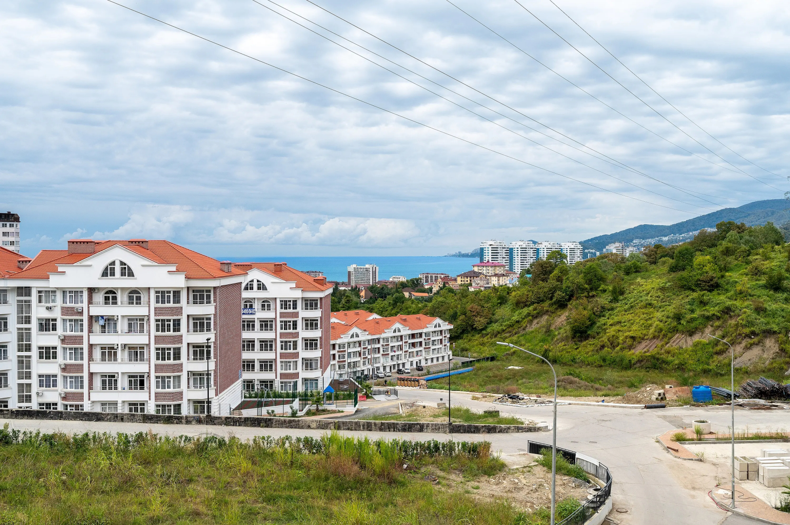 Апартаменты с дизайнерским ремонтом и продуманной эргономикой пространства от LetoApart