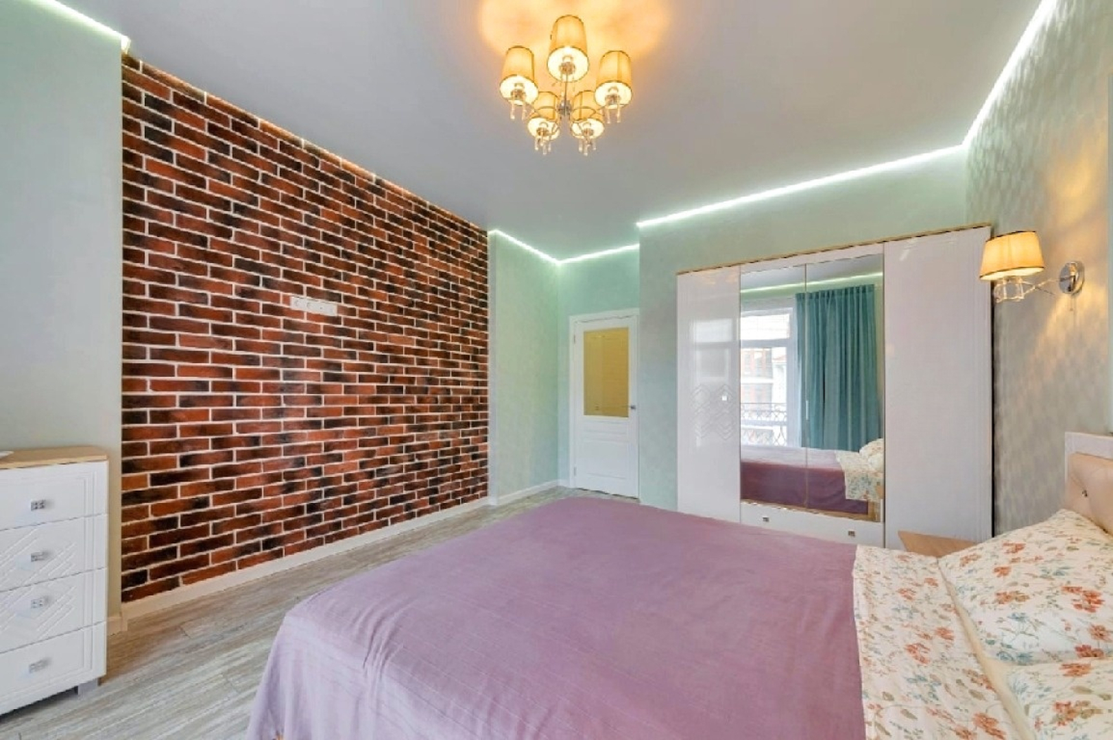 Апартаменты Изумрудный город-1