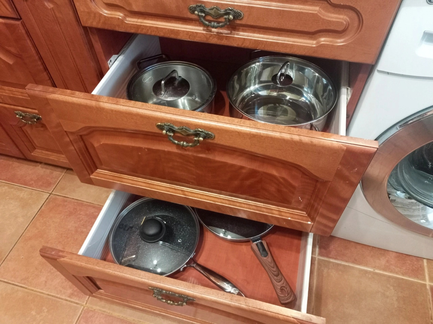 Квартира Уютная Двухкомнатная с Симпатичным Декор Камином