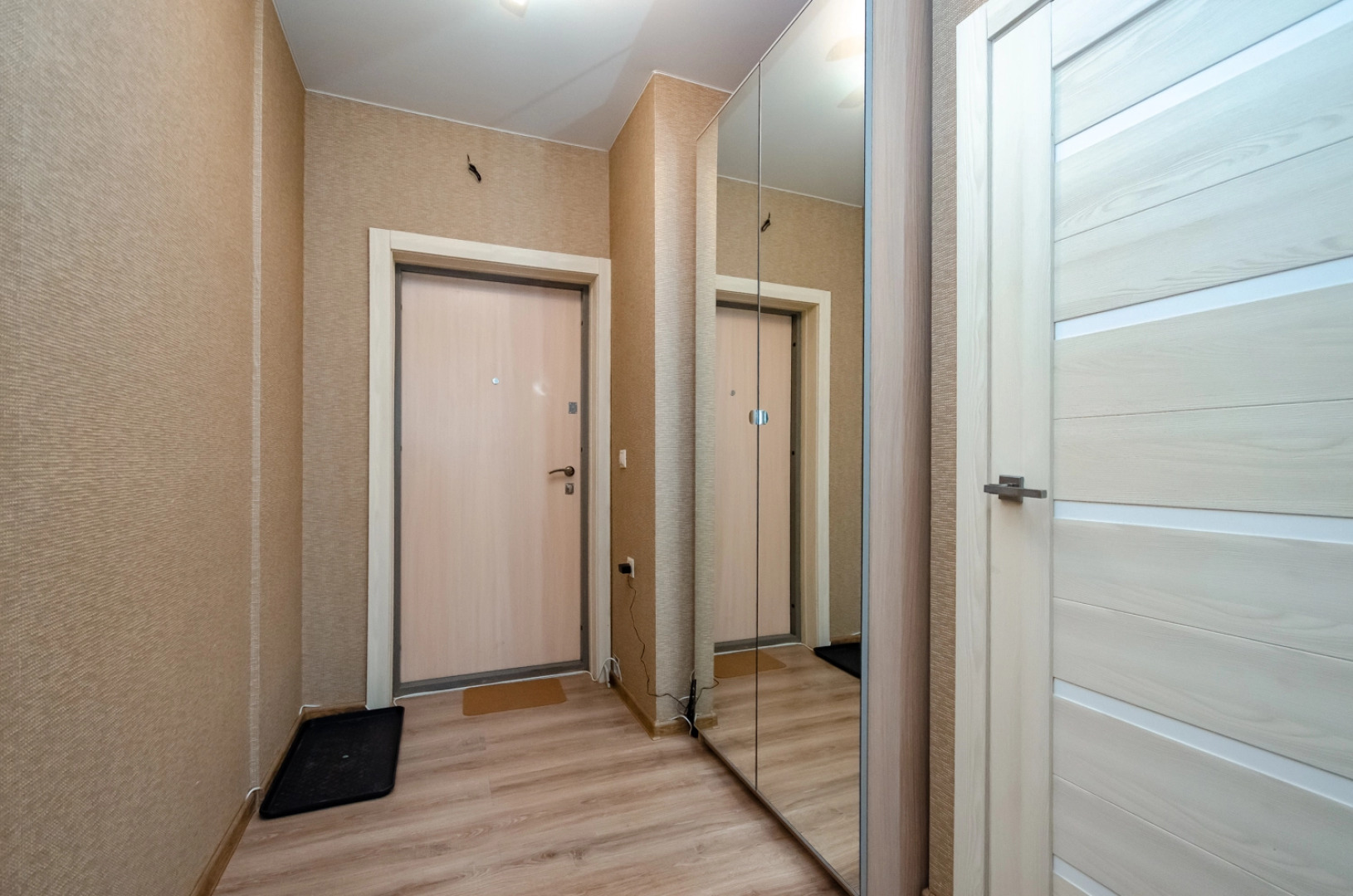 Апартаменты Фрунзе 49/2 этаж 13