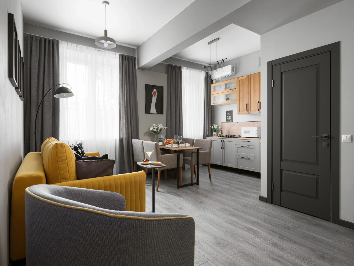 Квартира GM Apartments с видом на Набережную и Котельническую высотку