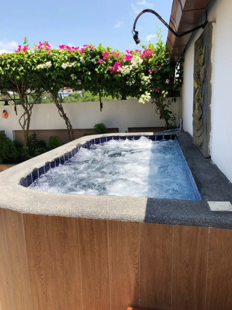 Отель 4 Palms Resort