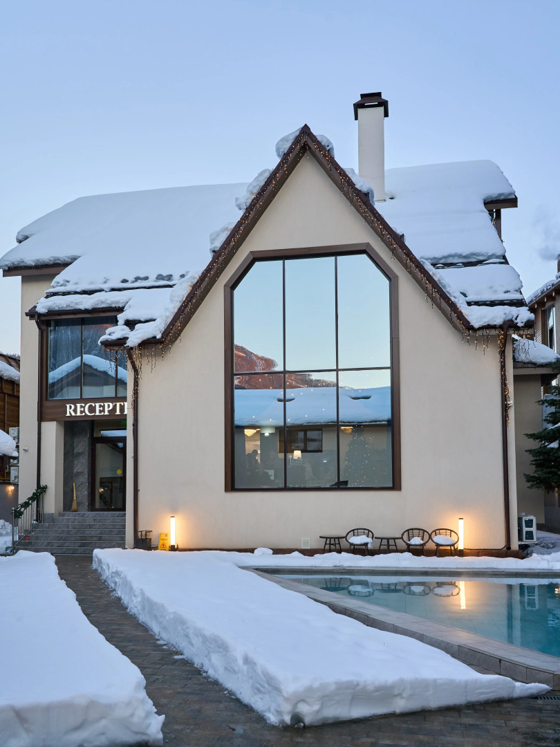 Отель Astra de Rosa