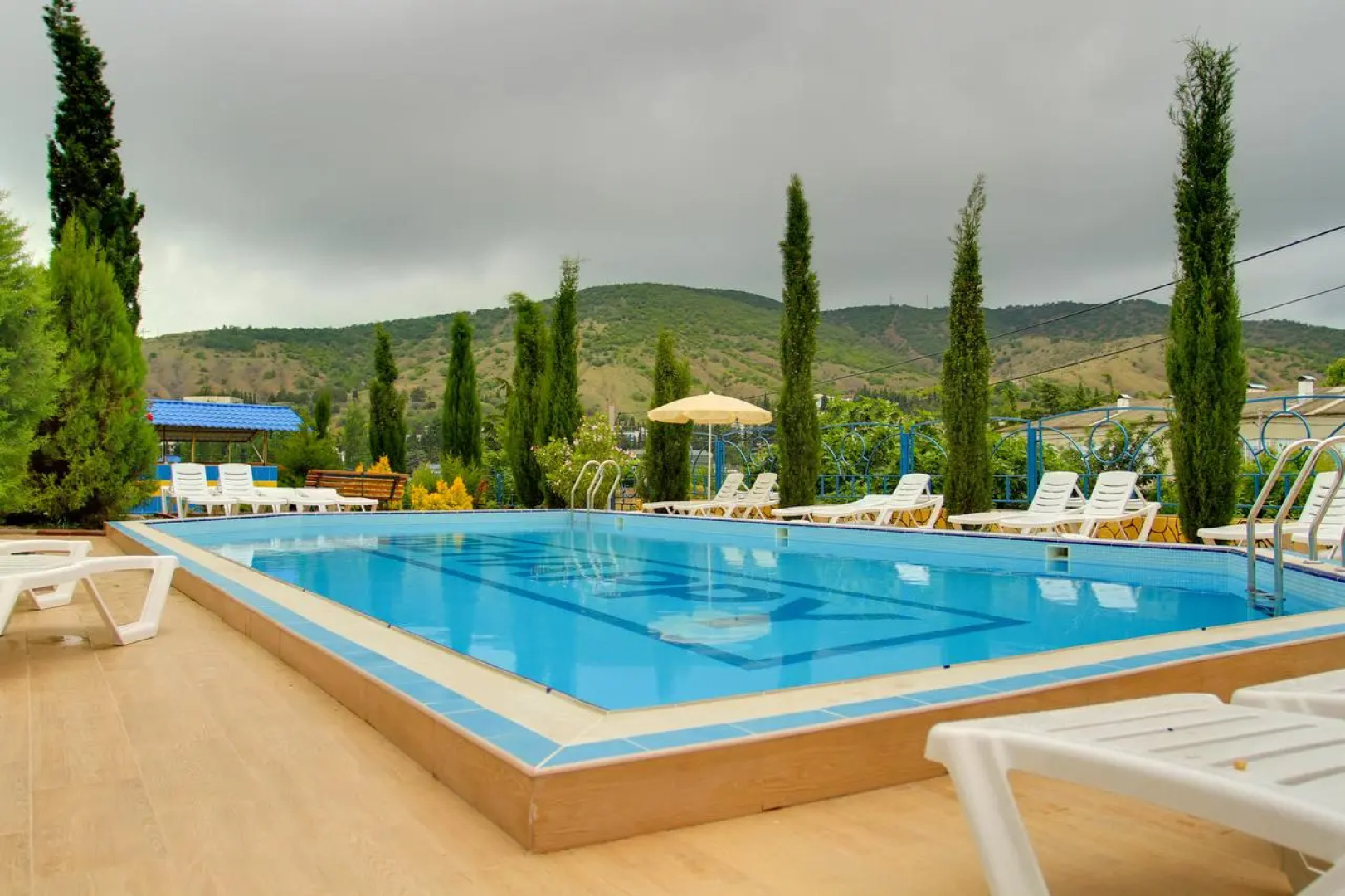 Отель БиХэппи