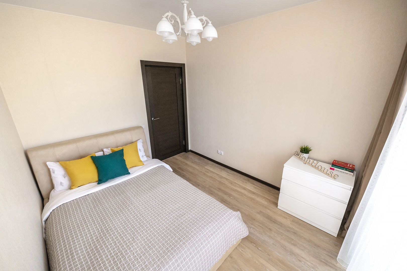 Апартаменты TopHouse на Можжевеловой 18, 2 этаж Двухкомнатные