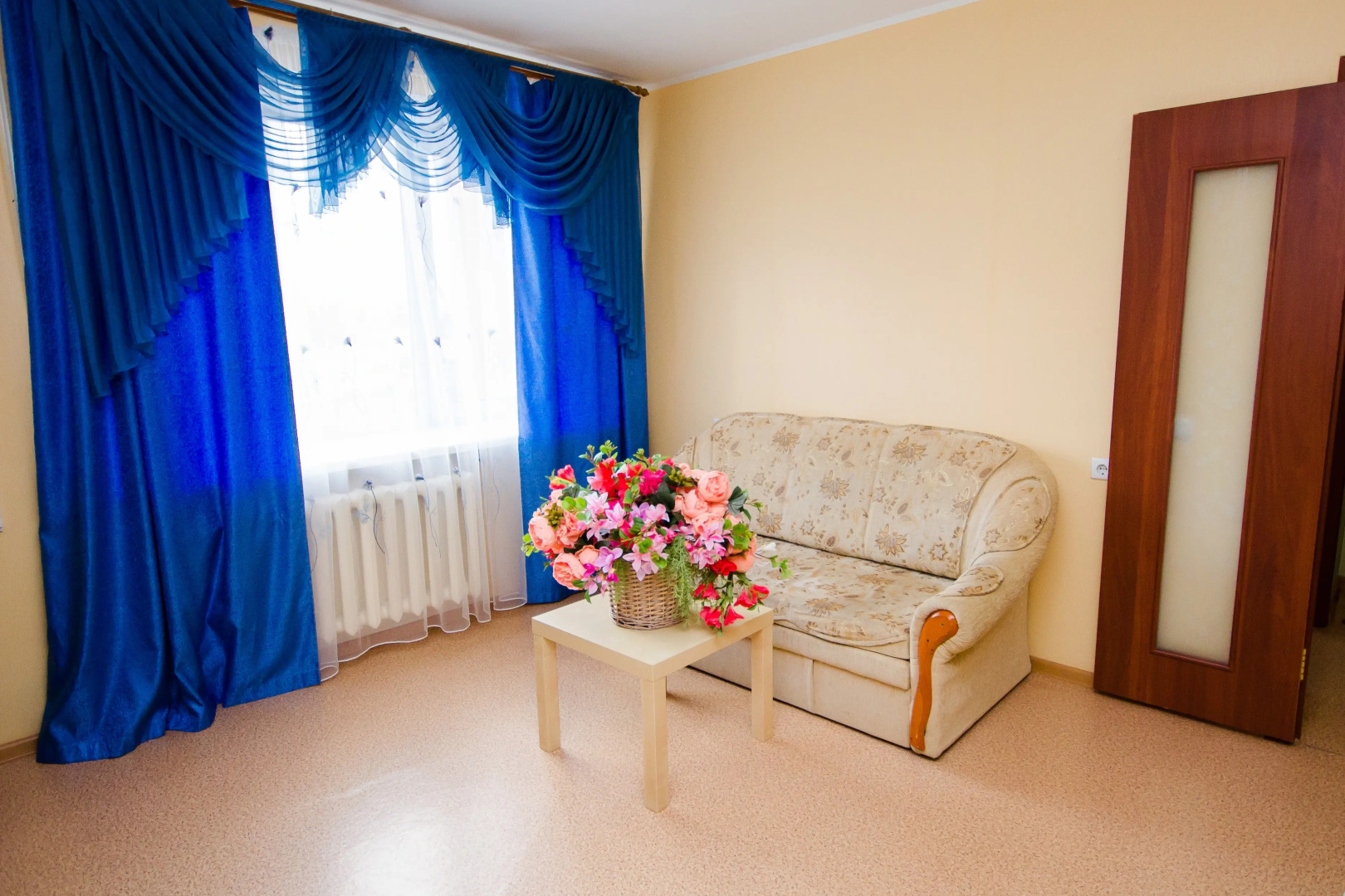 Апартаменты Квартирный Вопрос на Лазурная 17