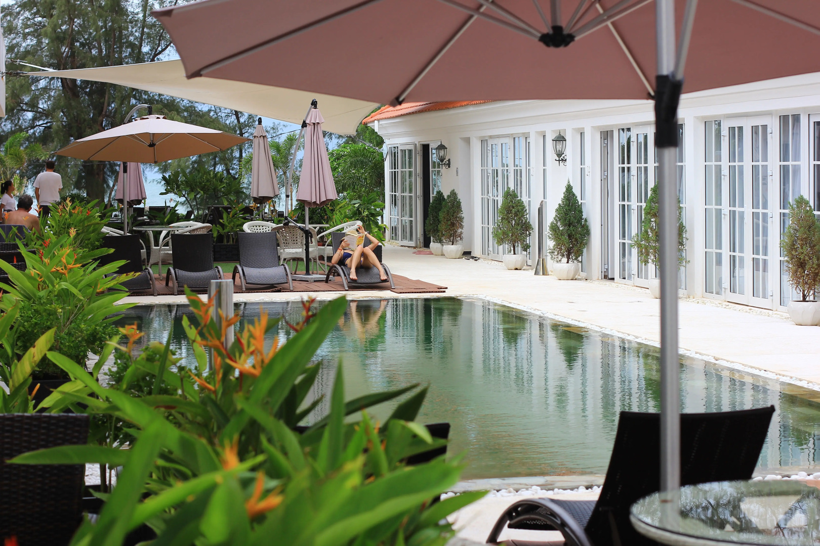 White Boutique Hotel & Residences