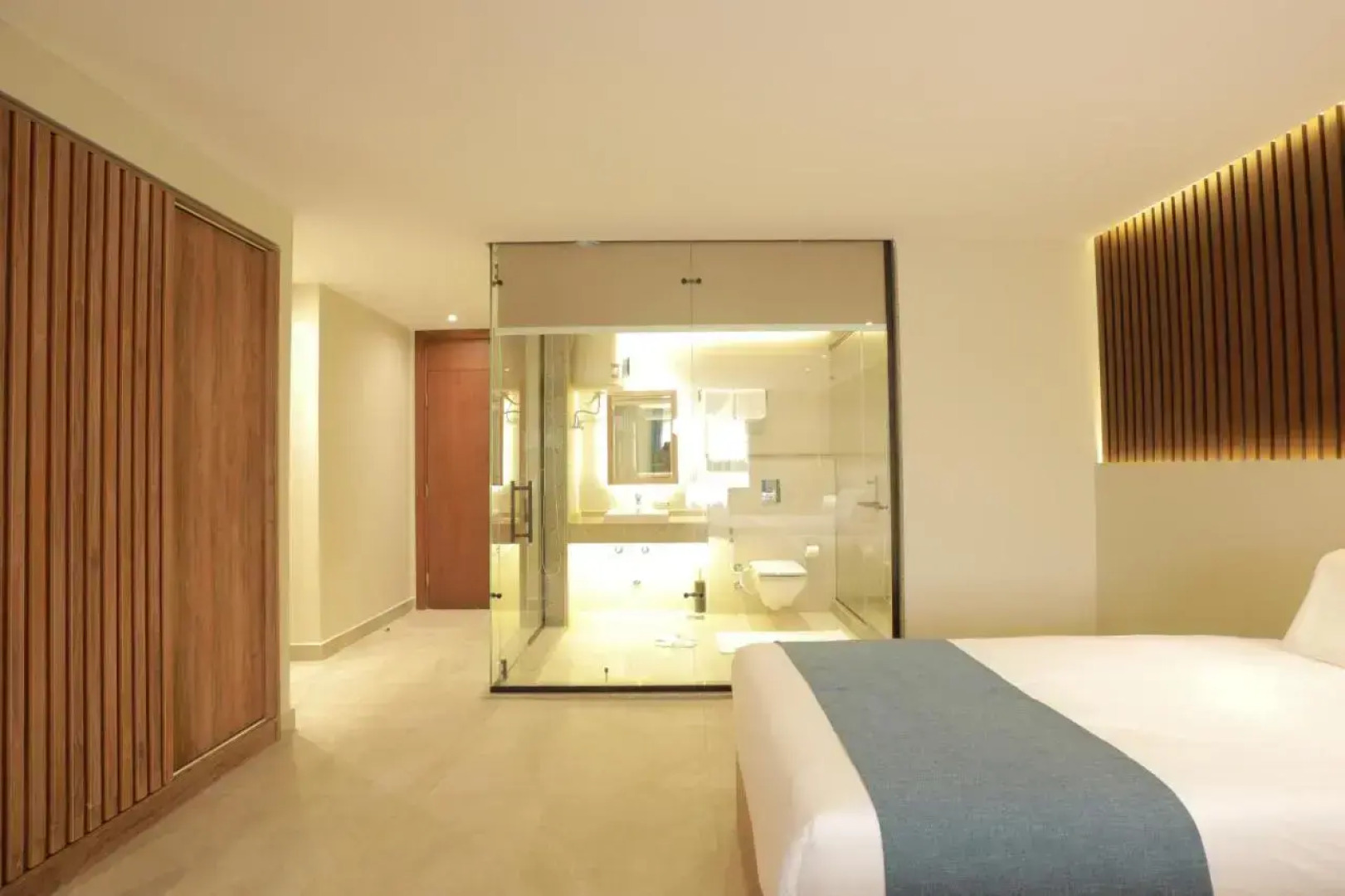 Отель Pyramid Front Hotel