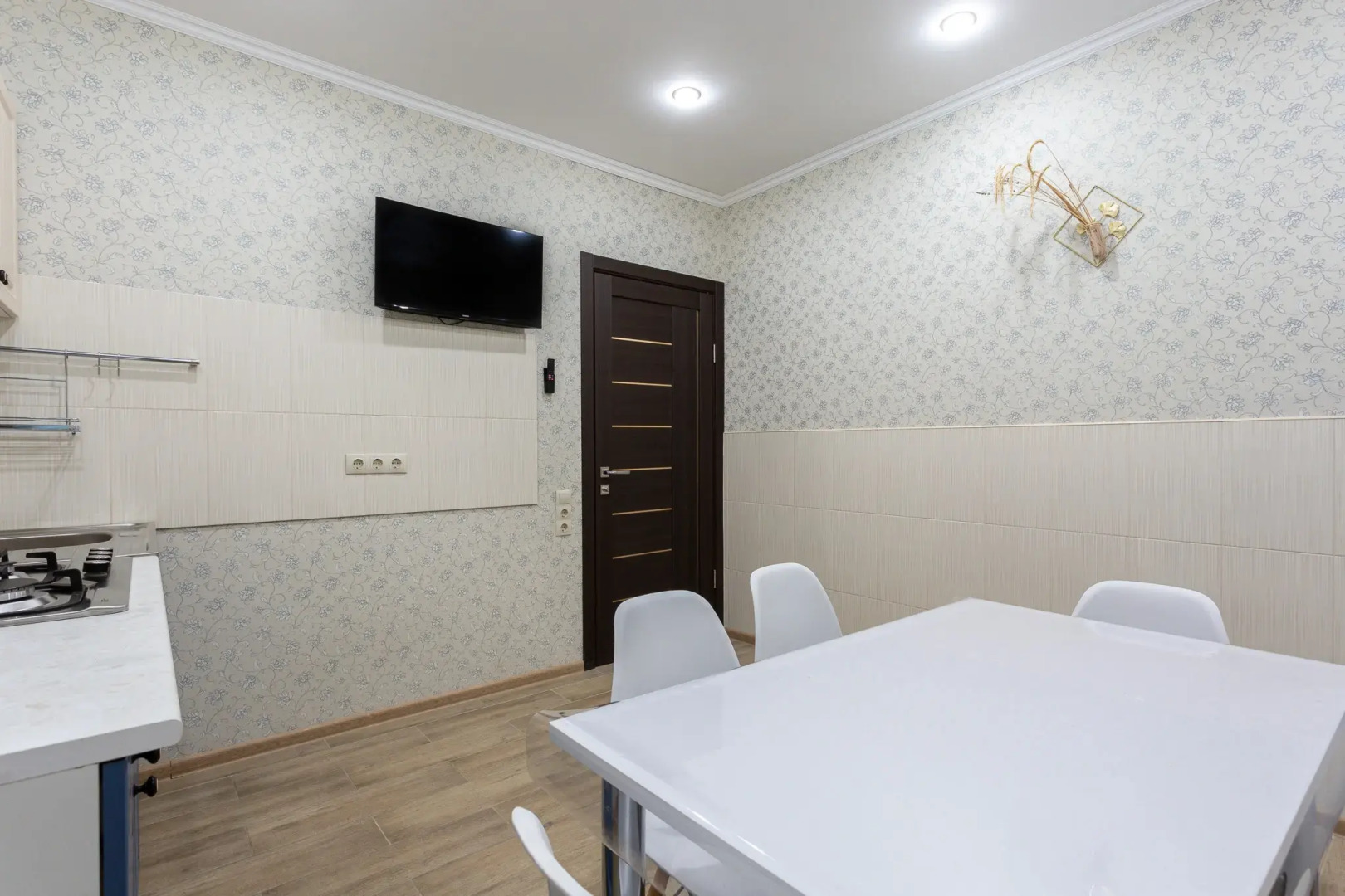 Апартаменты 2-комнатные в таунхаусе с гаражом в Кудепсте