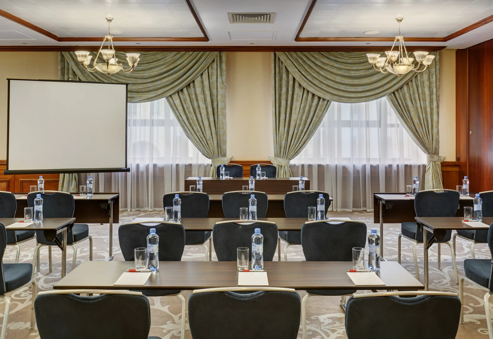 Сафмар Аврора Люкс (бывший Марриотт Ройал Аврора)