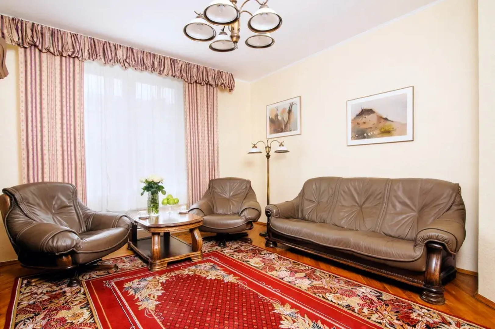 Апартаменты на Независимости 19