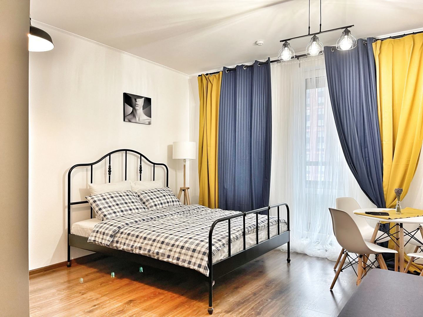 Квартира Loft Studio on Komendantskiy