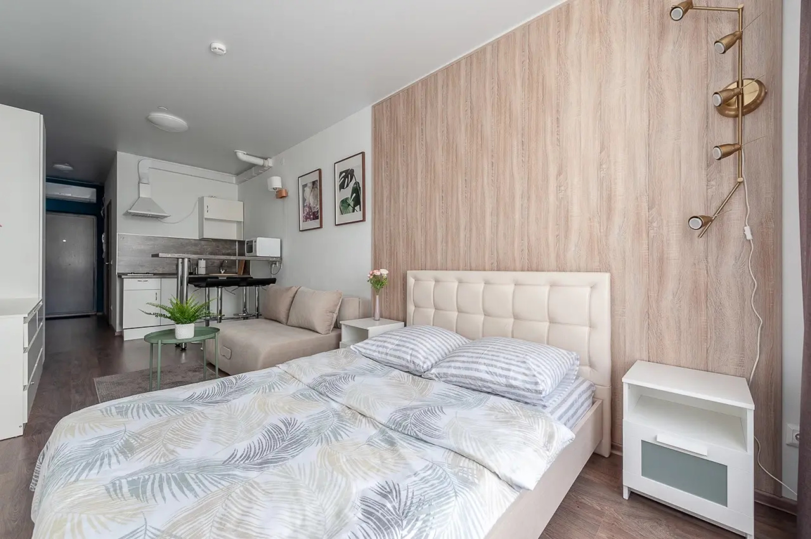 Апартаменты ApartHause с живописным видом на центр Екатеринбурга