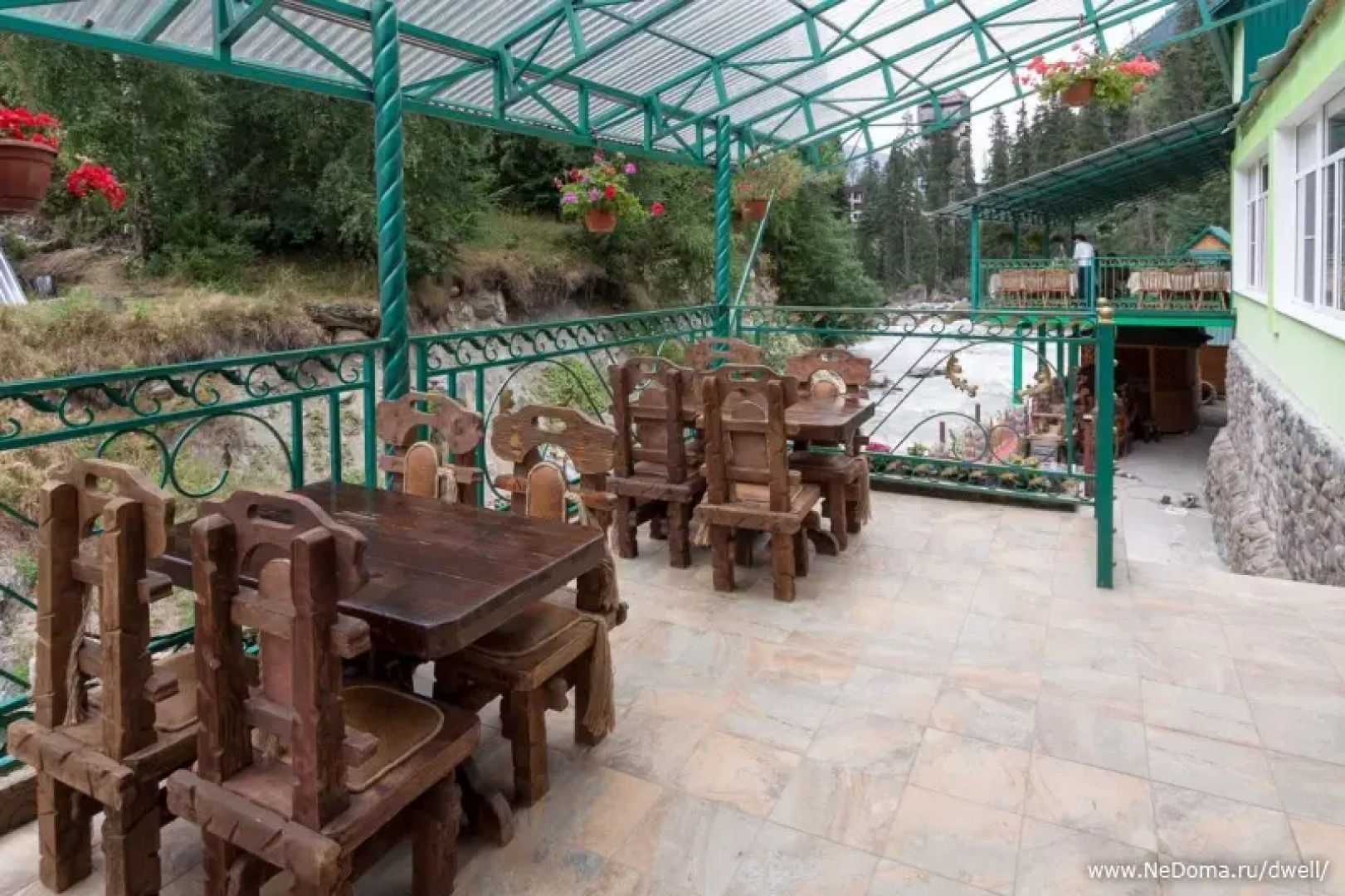 Гостиница Кристалл