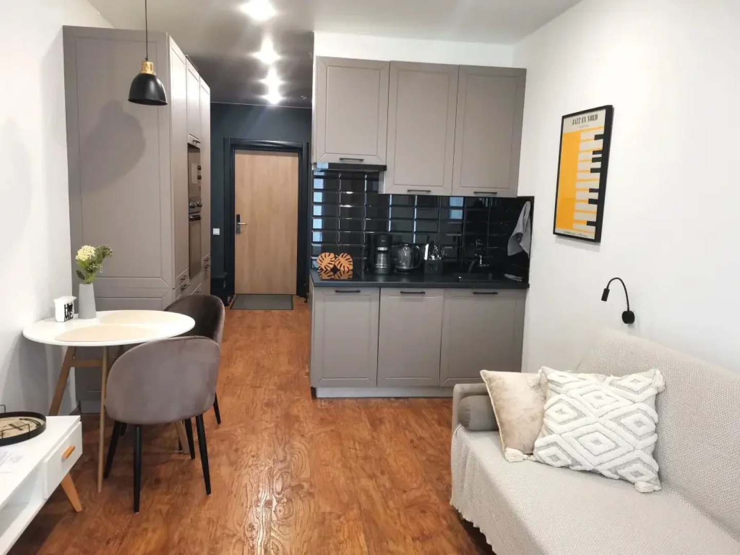 Апартаменты Авеню на Мужества