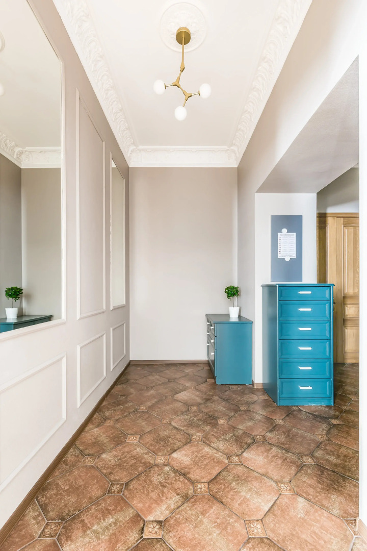 Апартаменты Avenue 180 кв.м с видом на Большую Конюшенную Улицу и Церковь Петра и Павла