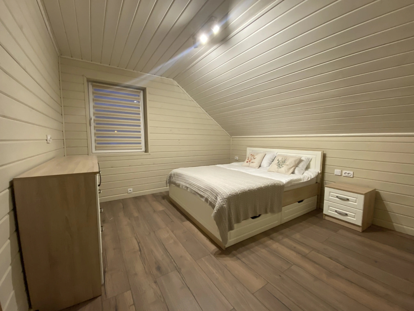 Частный Дом 250м2 с Баней Джакузи у Леса и Озера