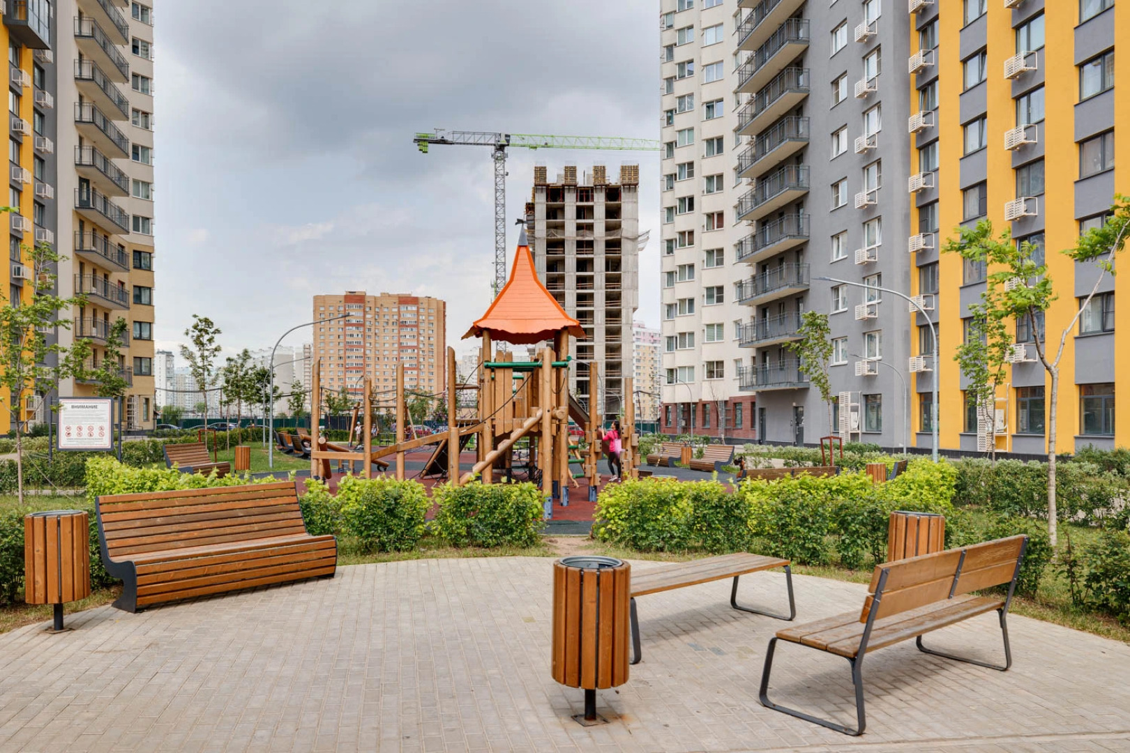 Апартаменты Happy People Западный Квартал 6/2